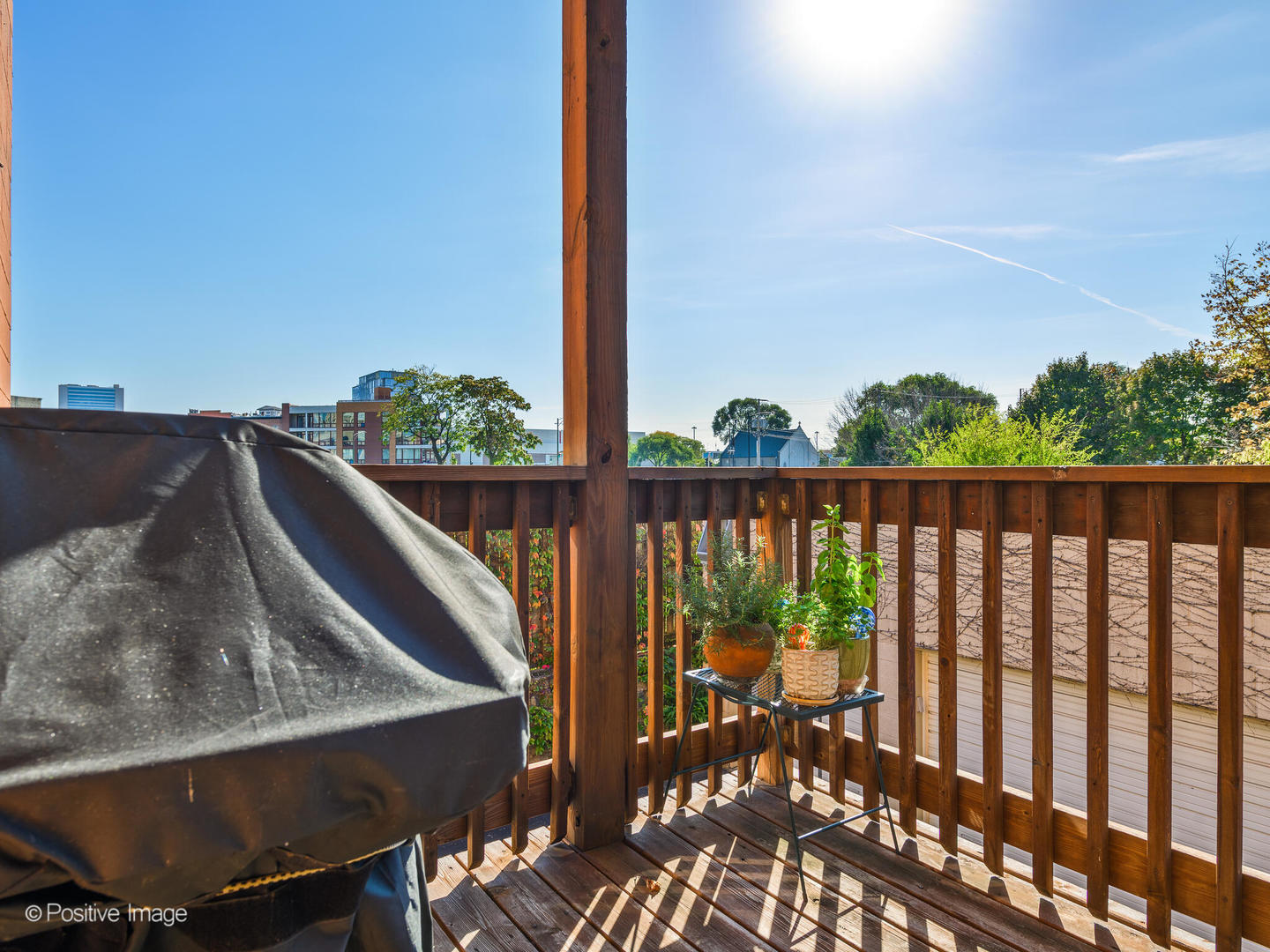 1368 N Mohawk Street Unit: 2S