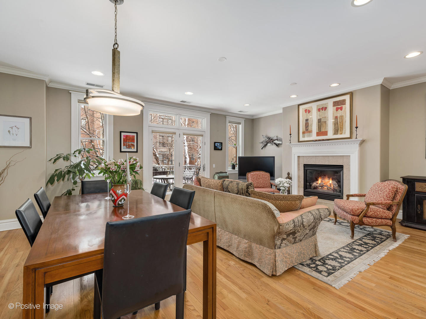 1368 N Mohawk Street Unit: 2S