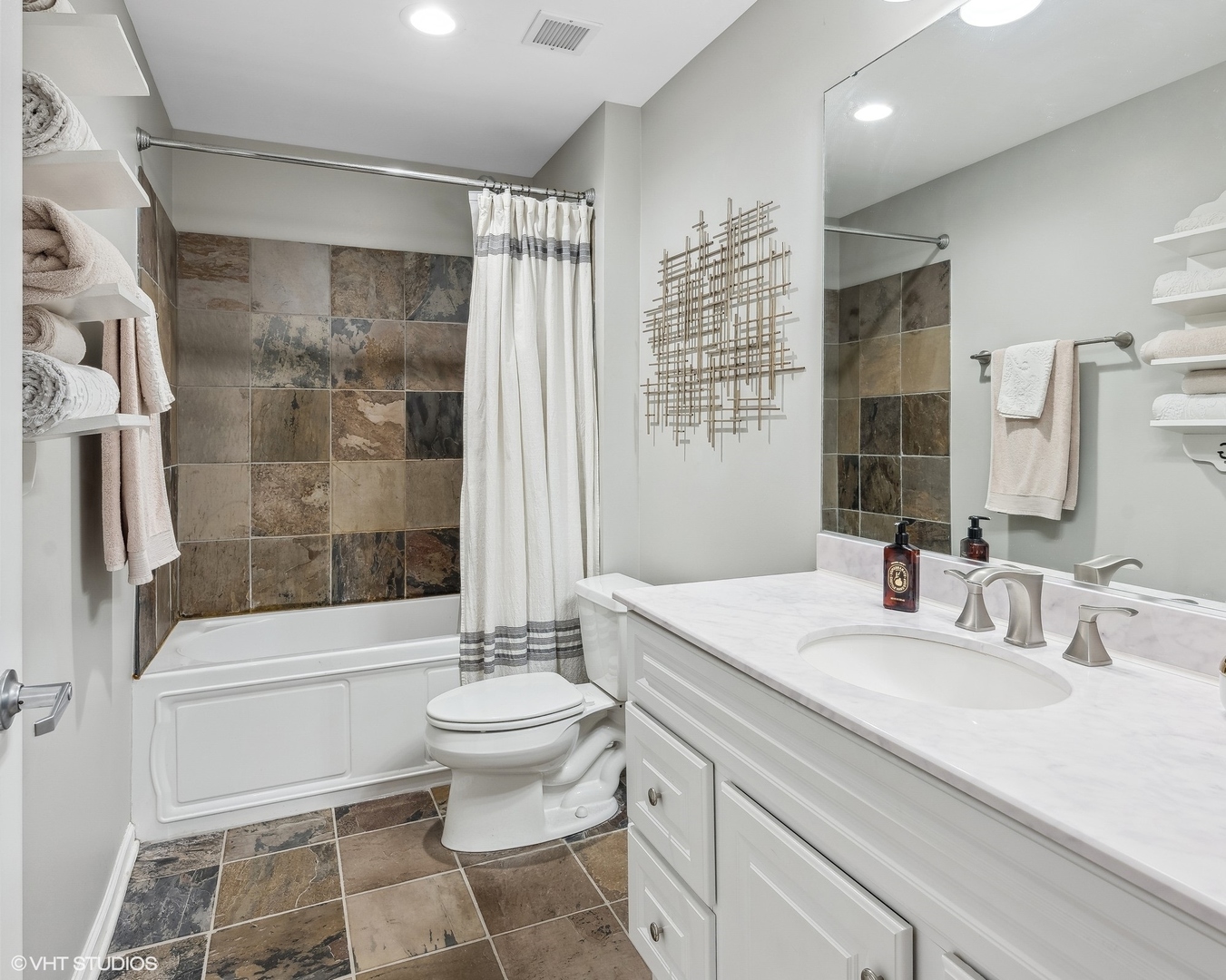 828 W Grace Street Unit: 1205