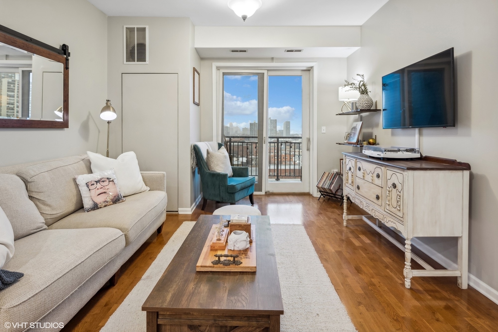 828 W Grace Street Unit: 1205