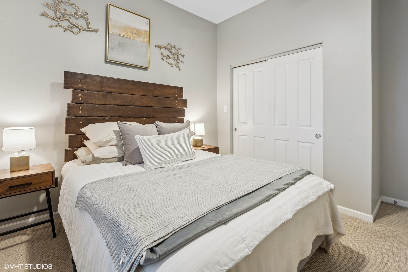 828 W Grace Street Unit: 1205