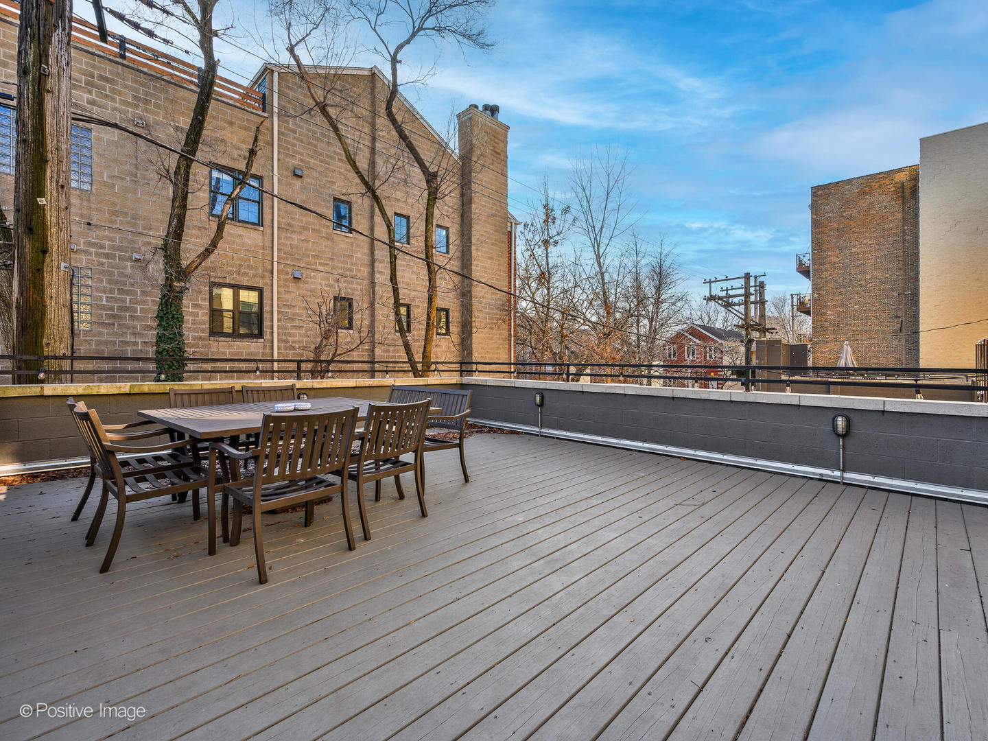2219 W Wabansia Avenue Unit: 1E