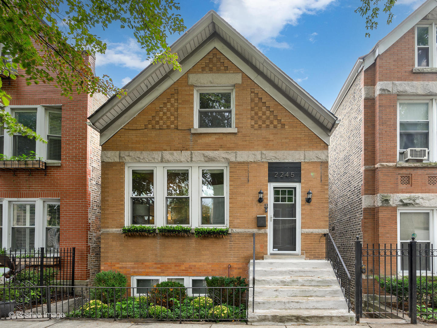 2245 W Charleston Street