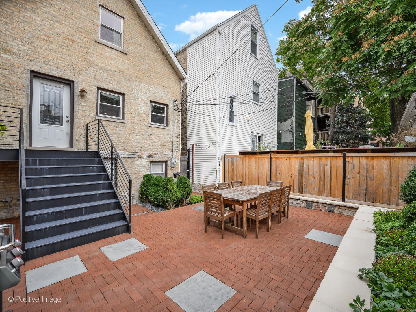 2245 W Charleston Street