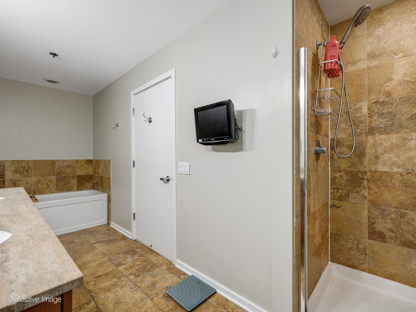 125 S GREEN Street Unit: 604A