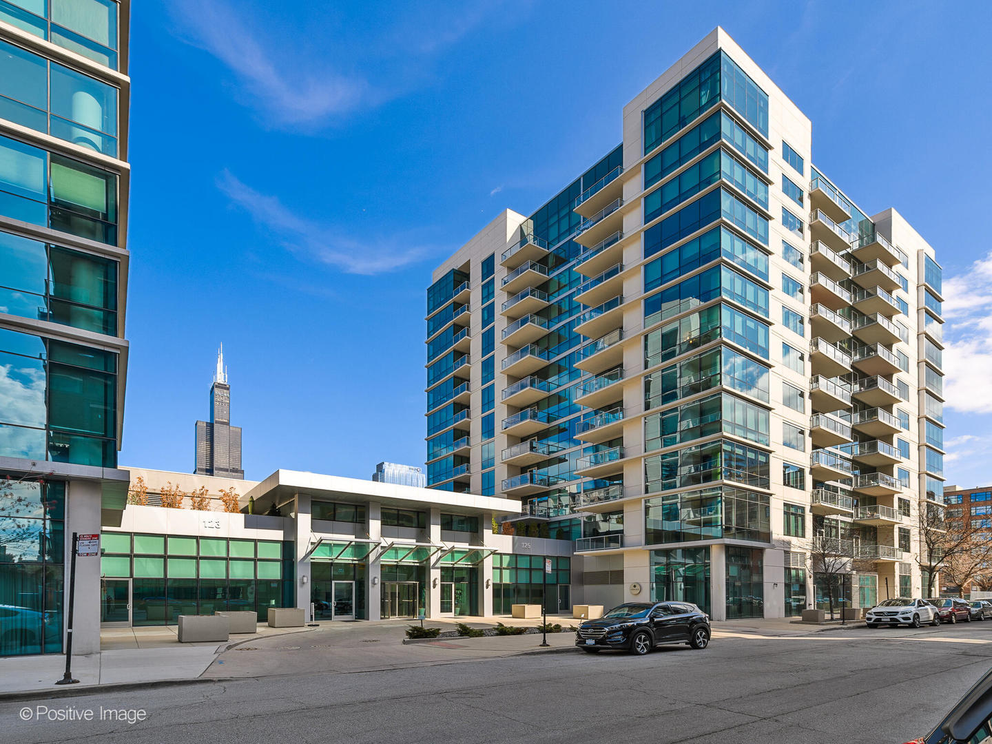 125 S GREEN Street Unit: 604A