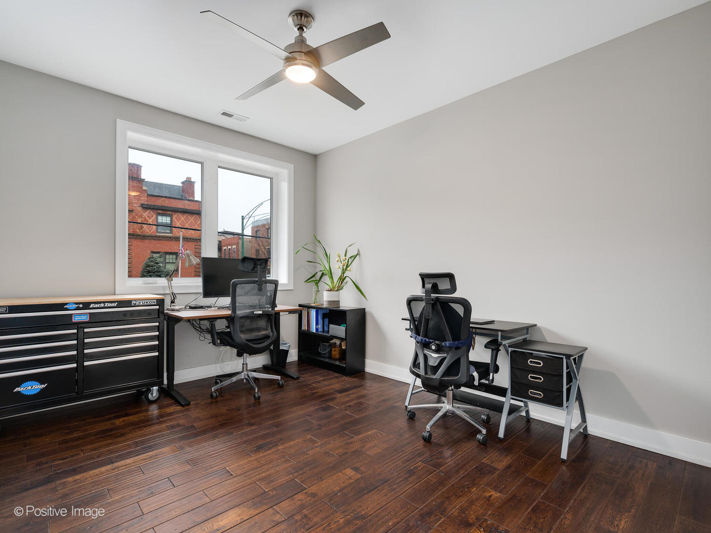 956 N Noble Street Unit: 2N