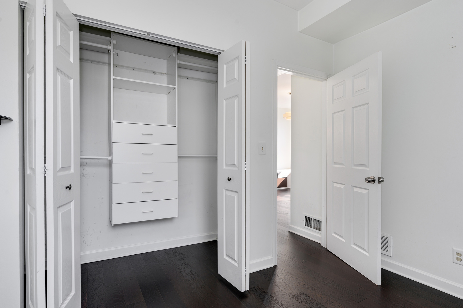 1958 W George Street Unit: 2