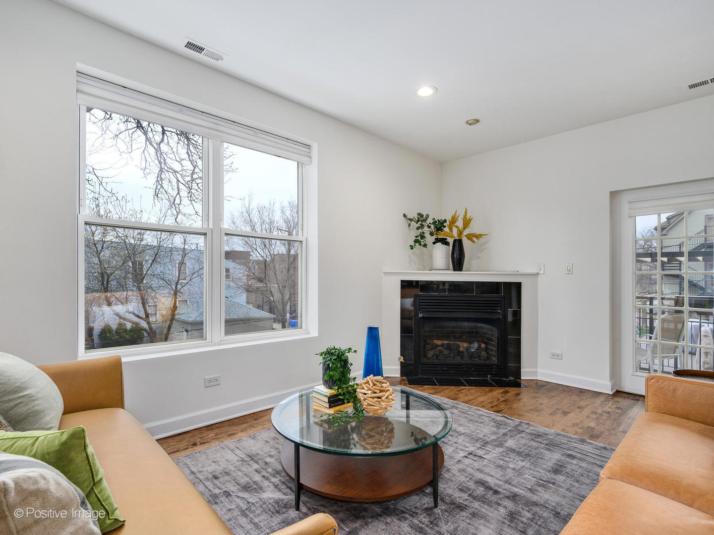 1702 N Artesian Avenue Unit: 2W