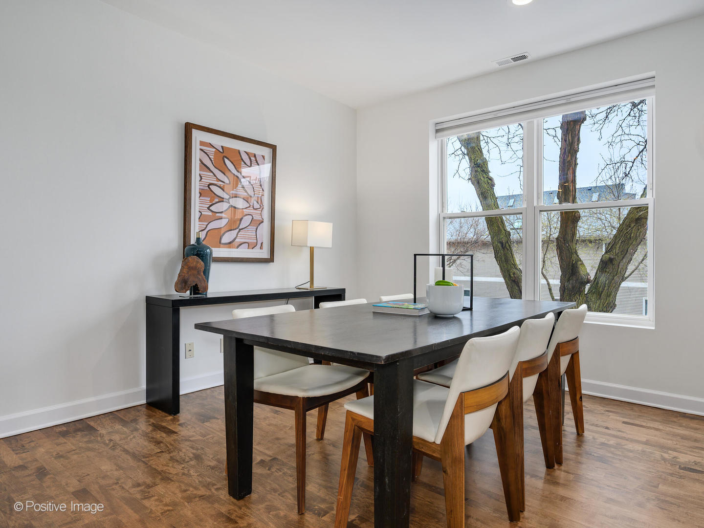 1702 N Artesian Avenue Unit: 2W