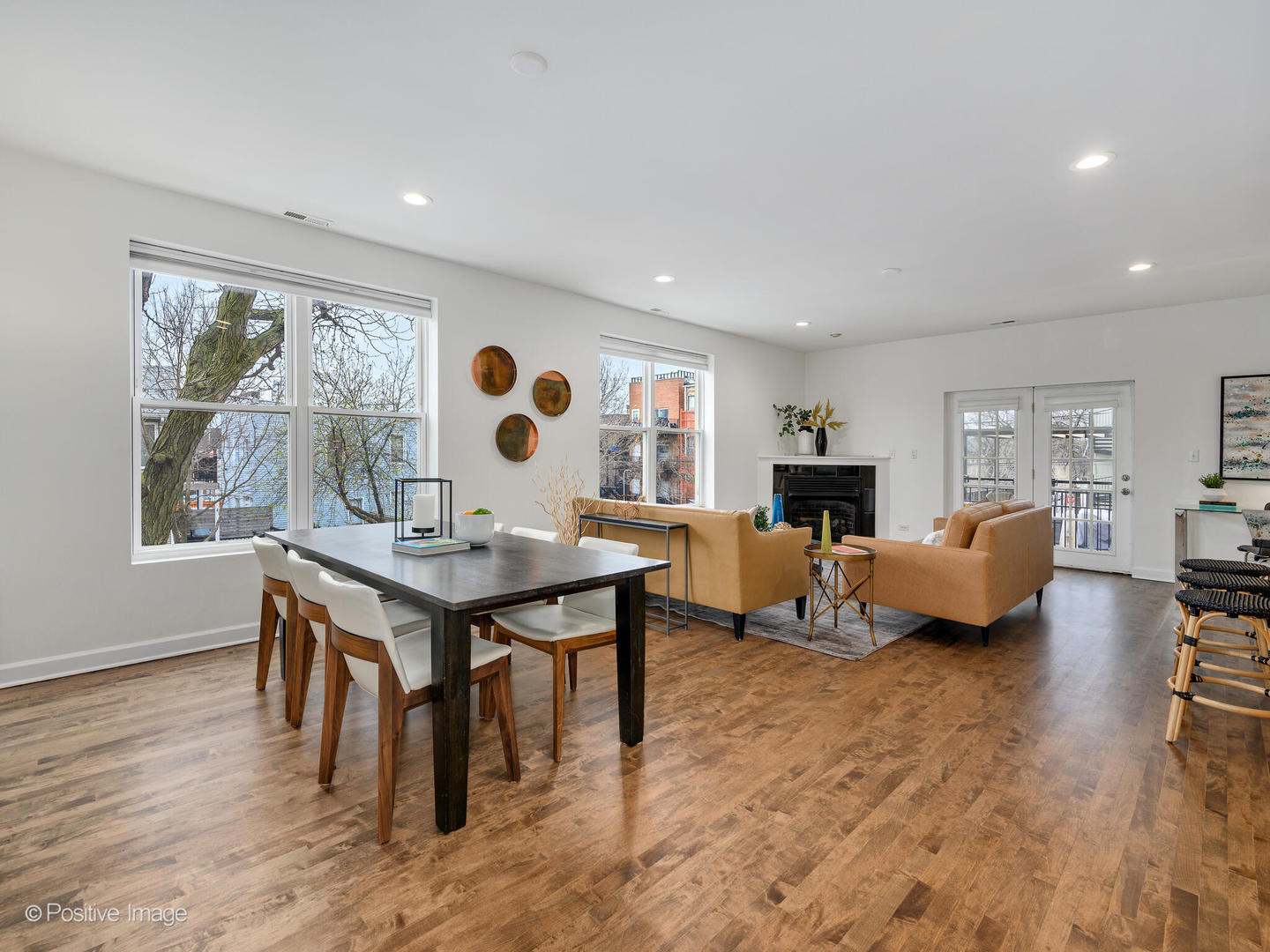 1702 N Artesian Avenue Unit: 2W