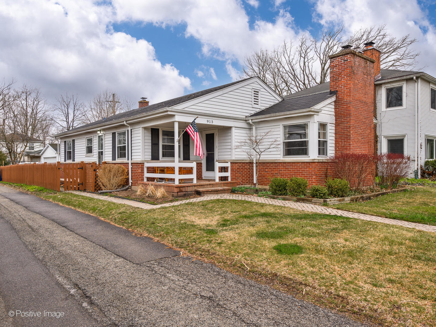 913 Cambridge Lane
