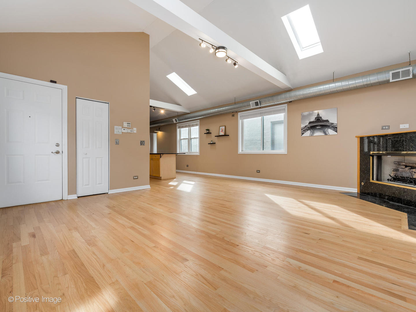 2406 W Flournoy Street Unit: 4