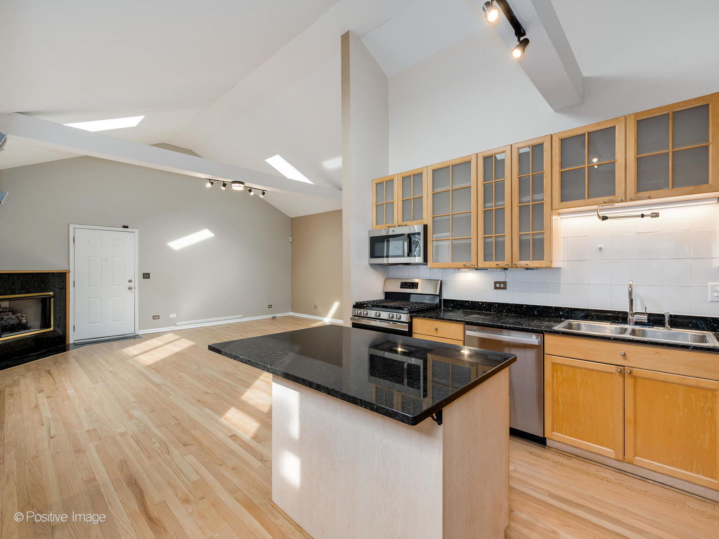 2406 W Flournoy Street Unit: 4