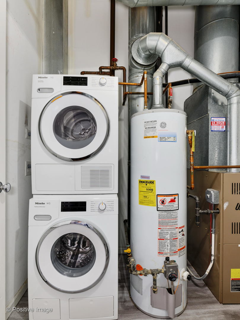 14 N Peoria Street Unit: 4D