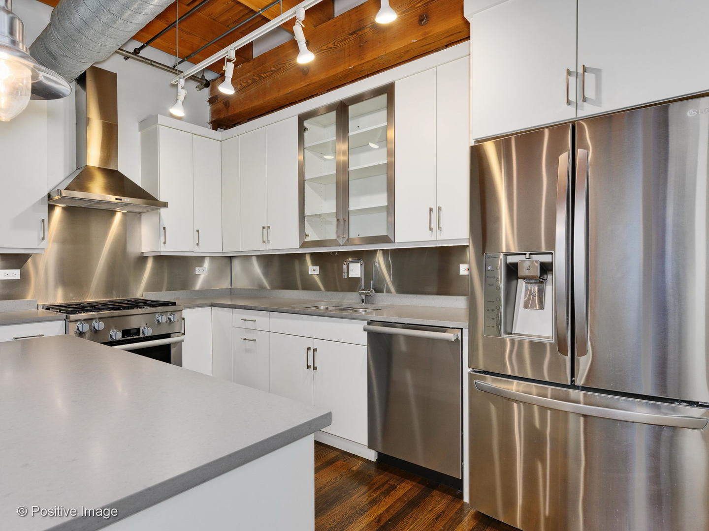 14 N Peoria Street Unit: 4D