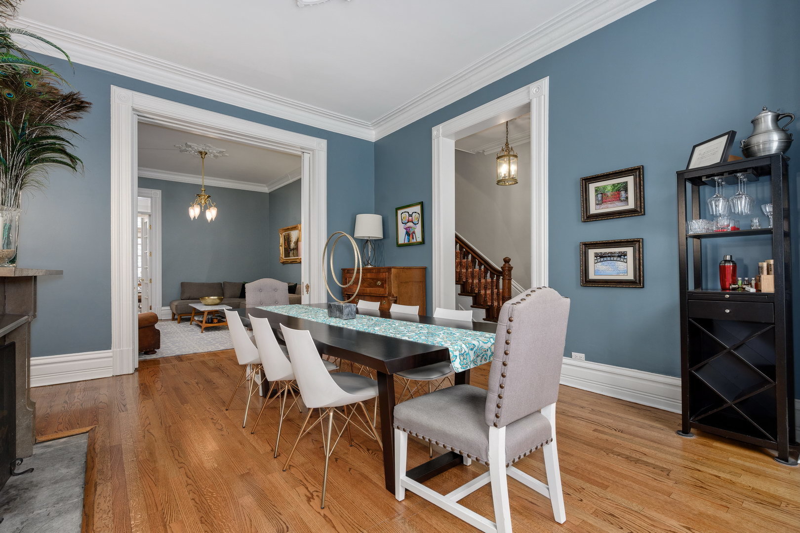 121 W DELAWARE Place