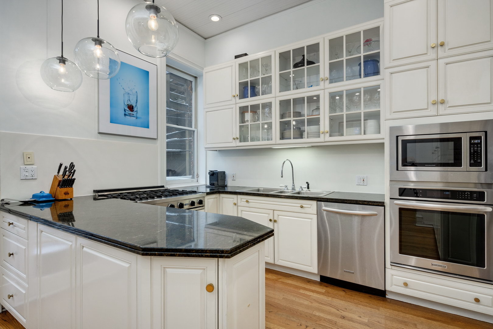 121 W DELAWARE Place