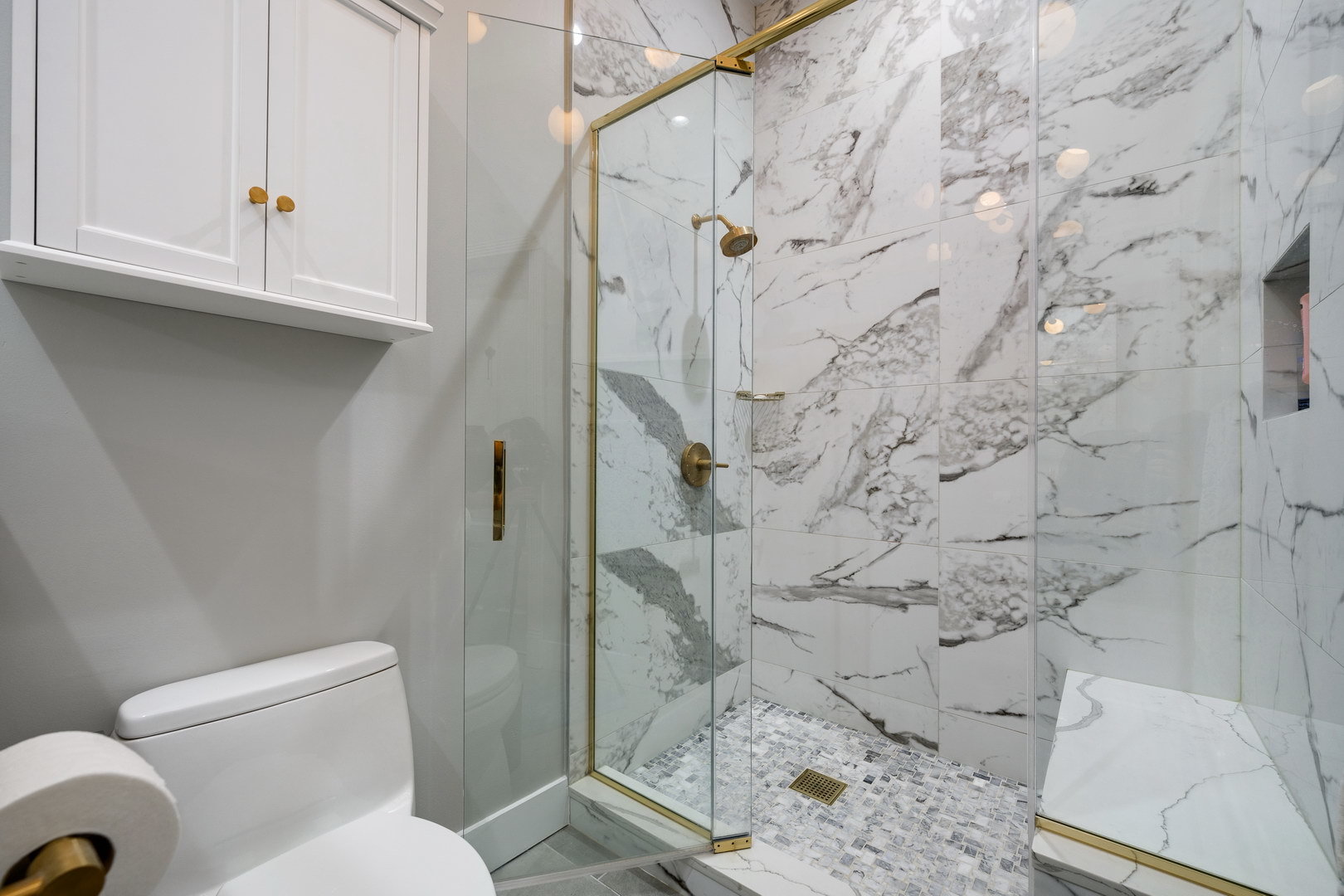 121 W DELAWARE Place