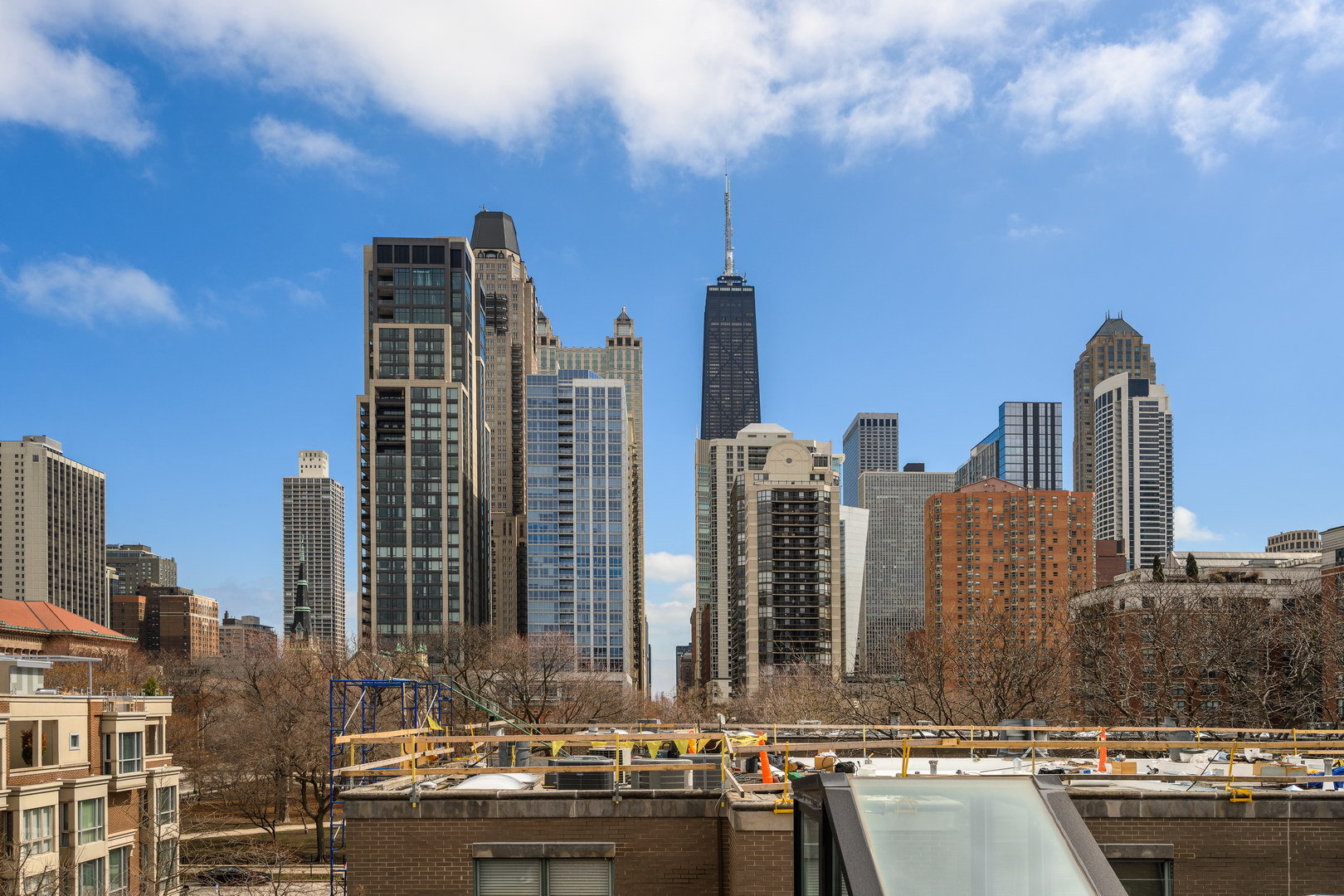 121 W DELAWARE Place