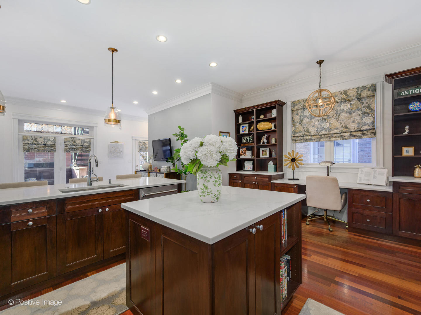 1053 W Wrightwood Avenue Unit: 1