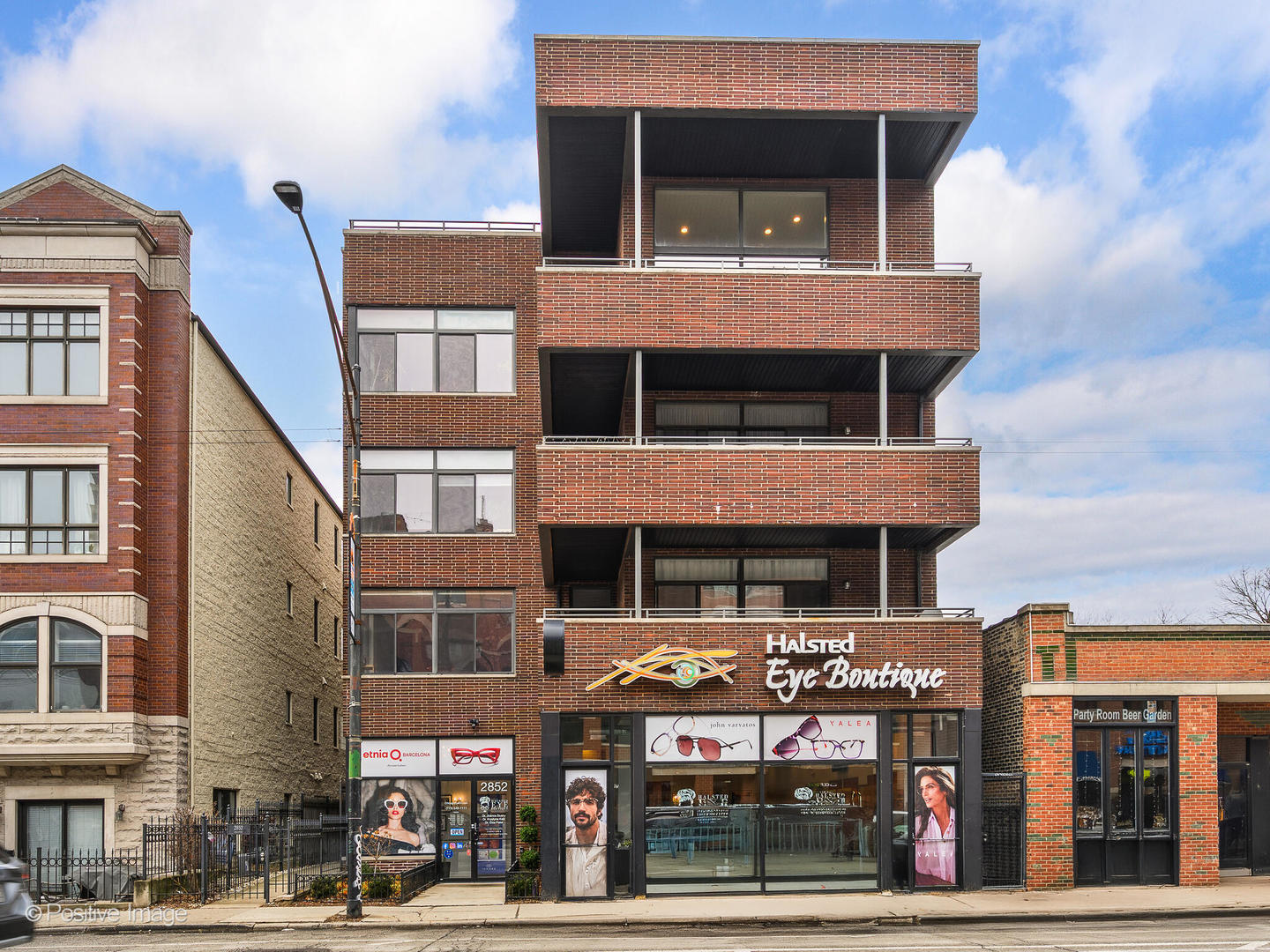 2852 N Halsted Street Unit: 4N