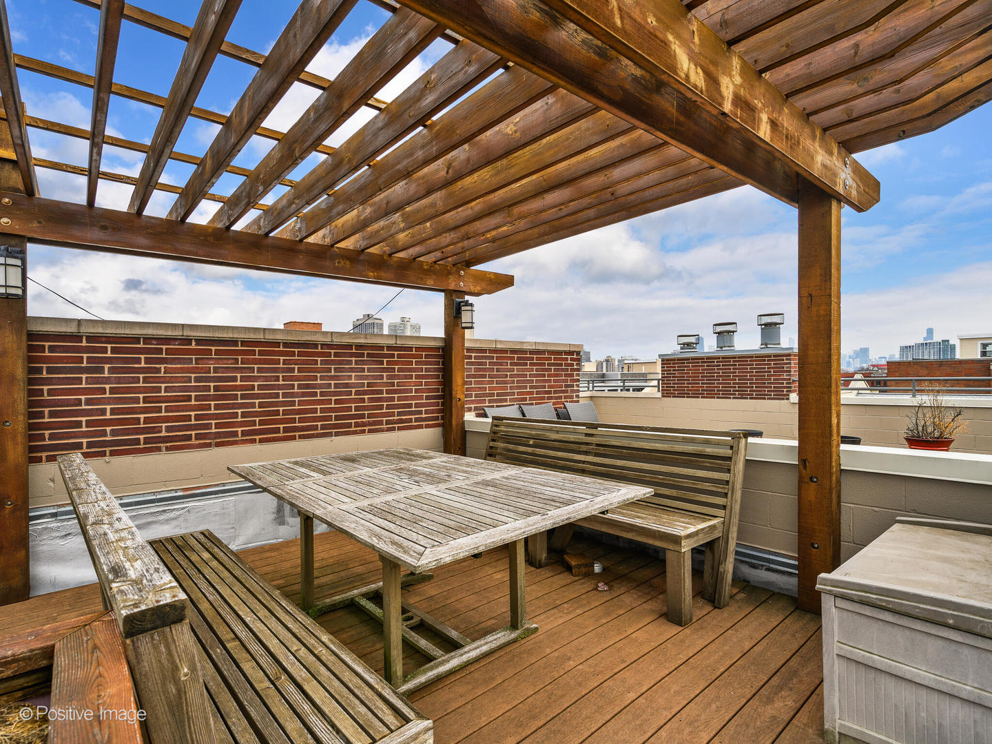 2852 N Halsted Street Unit: 4N