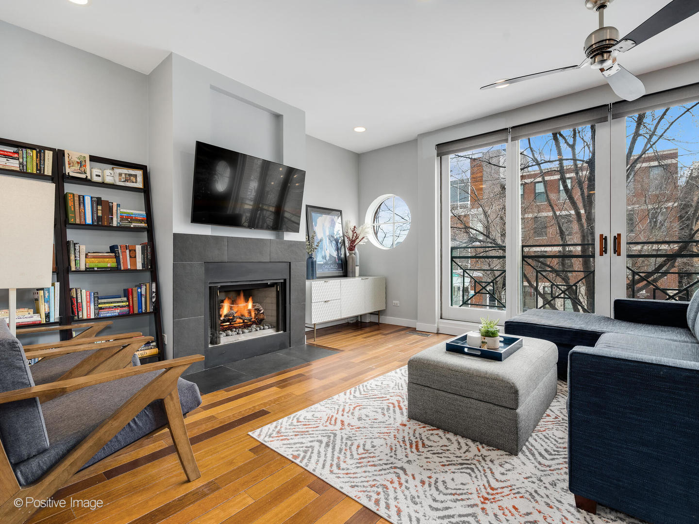852 N Ashland Avenue Unit: 1