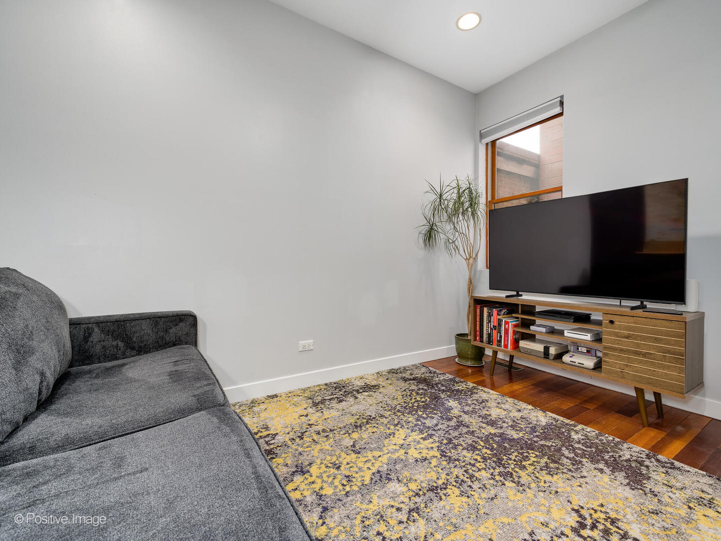 852 N Ashland Avenue Unit: 1