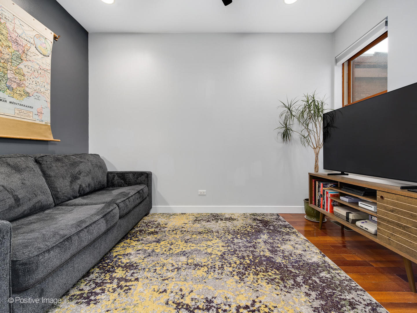 852 N Ashland Avenue Unit: 1
