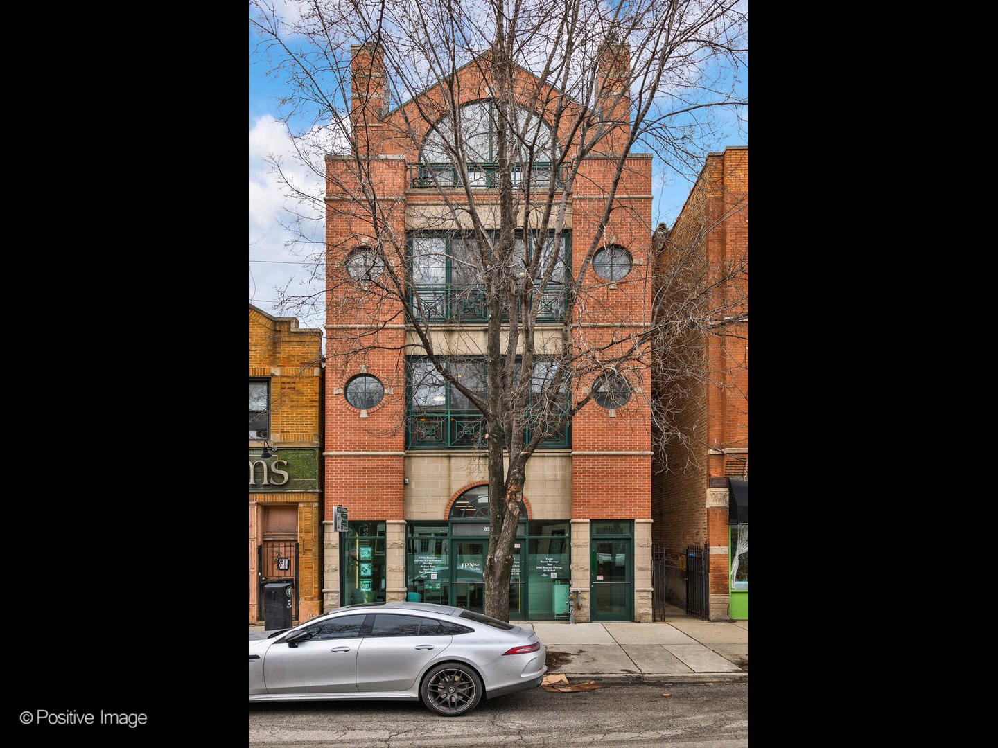 852 N Ashland Avenue Unit: 1