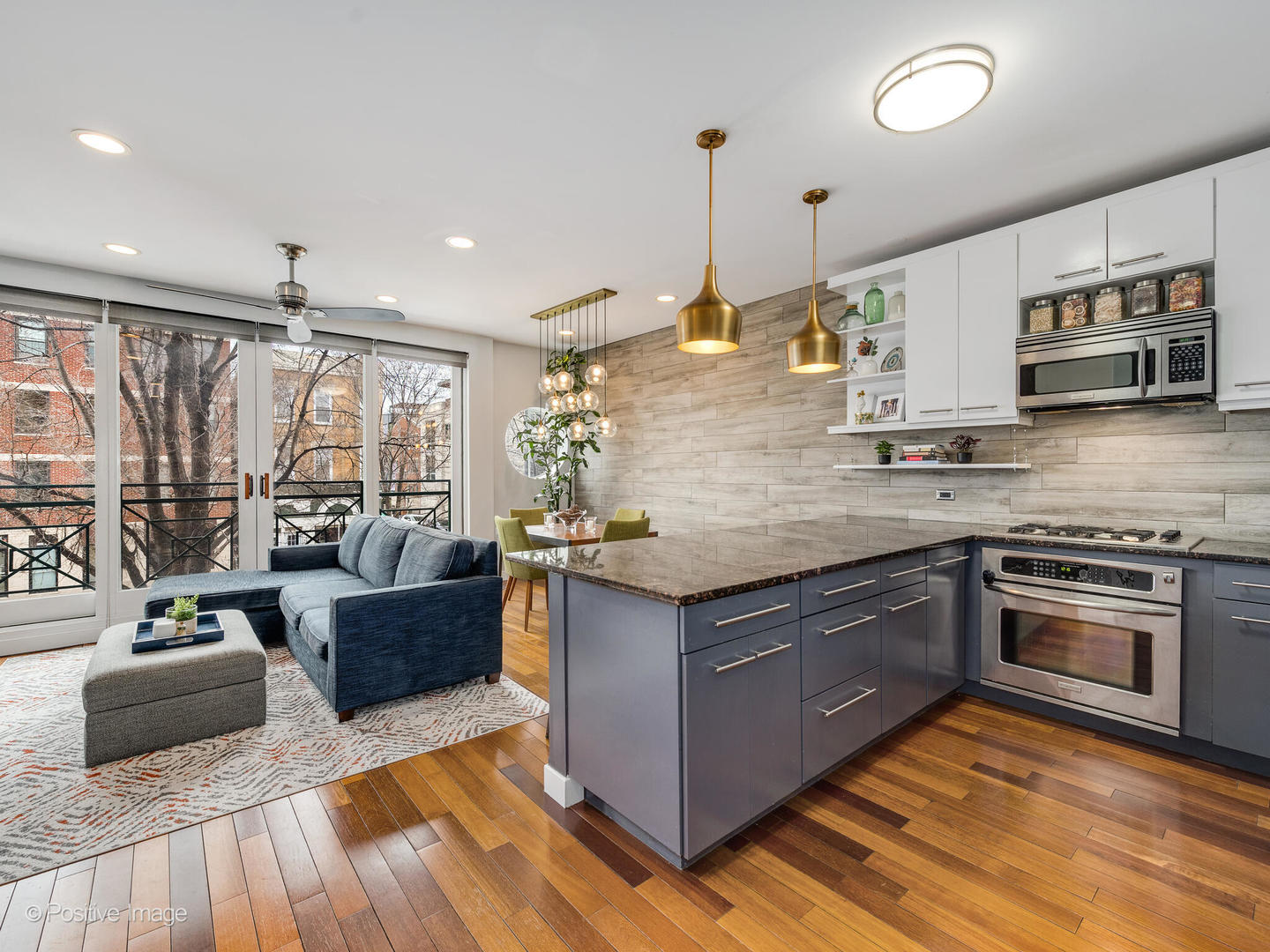 852 N Ashland Avenue Unit: 1