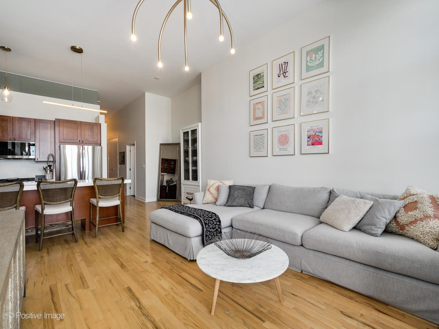 3631 N Halsted Street Unit: 404