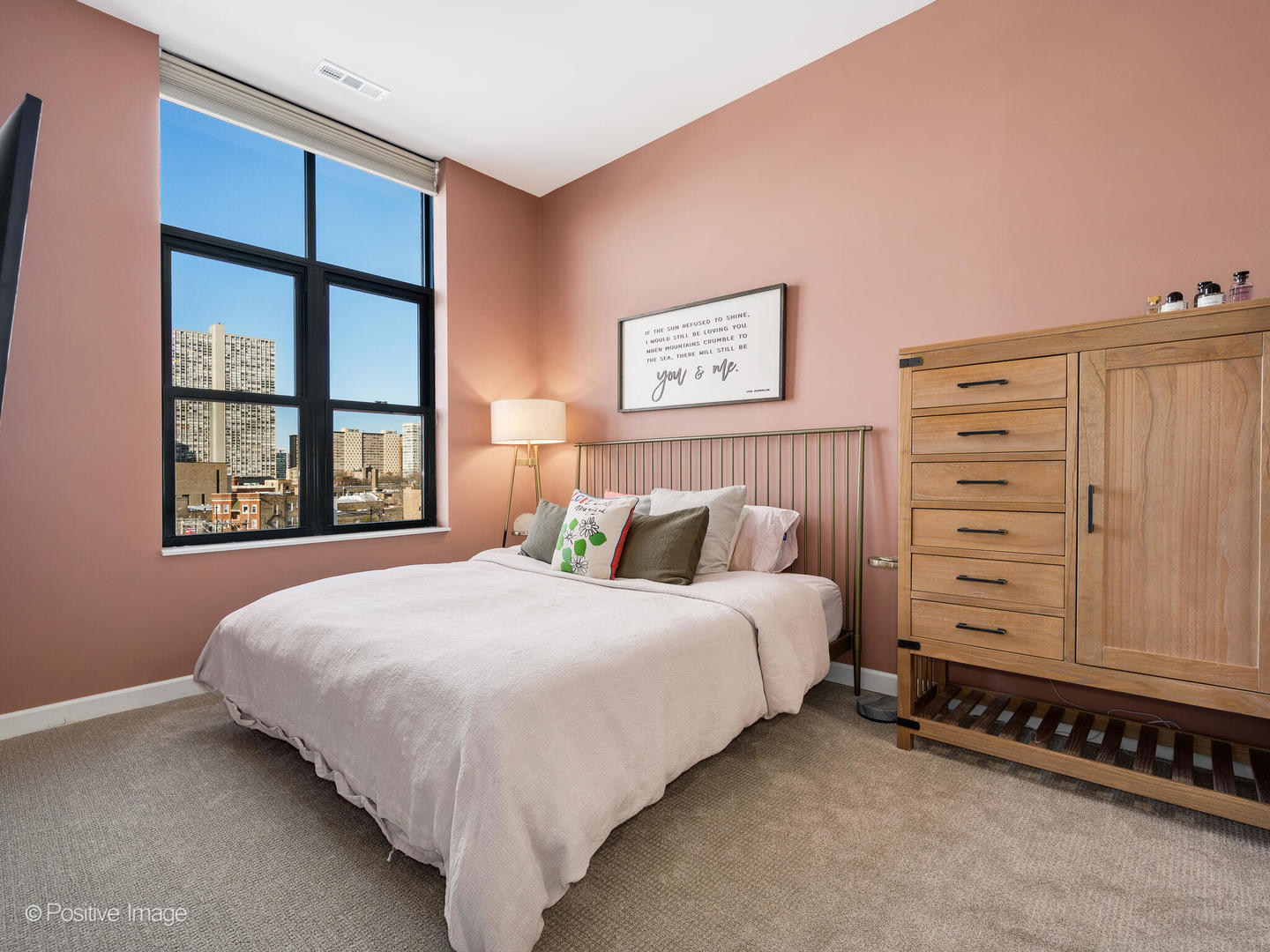 3631 N Halsted Street Unit: 404