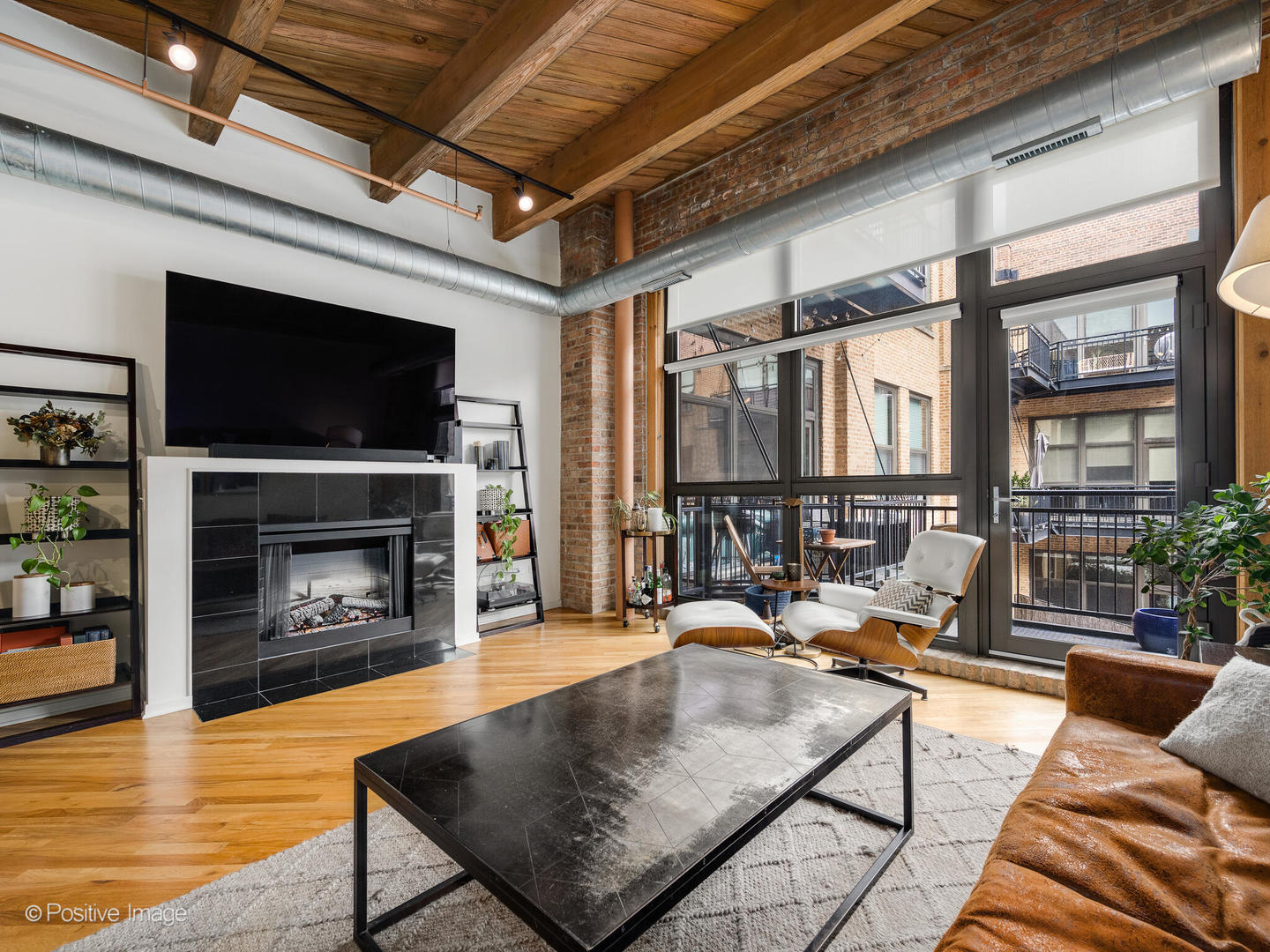 1040 W ADAMS Street Unit: 350