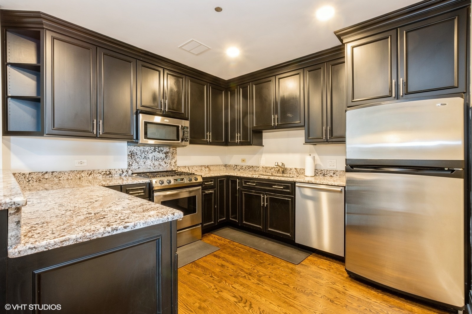 910 S Michigan Avenue Unit: 1002