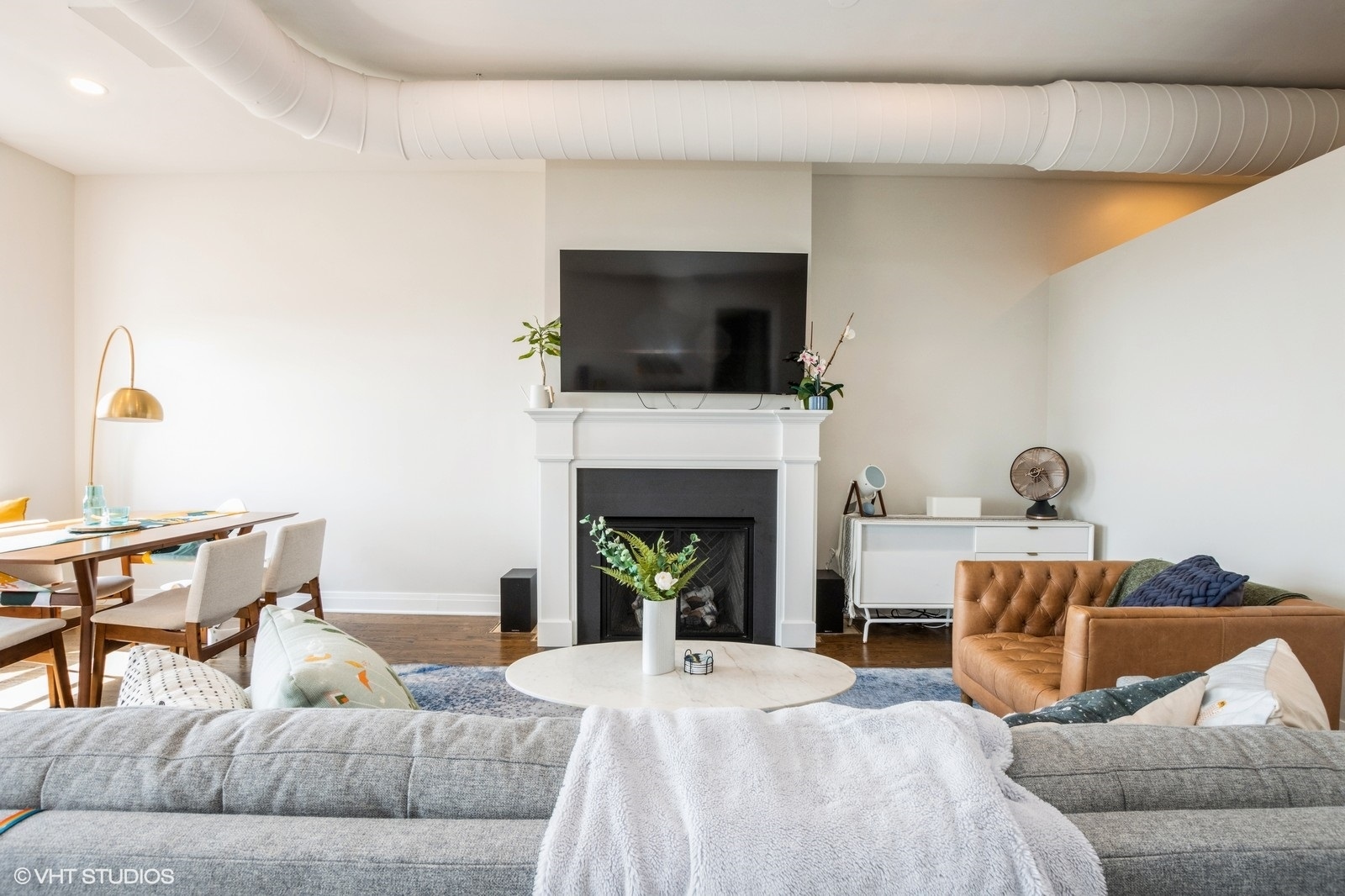 910 S Michigan Avenue Unit: 1002