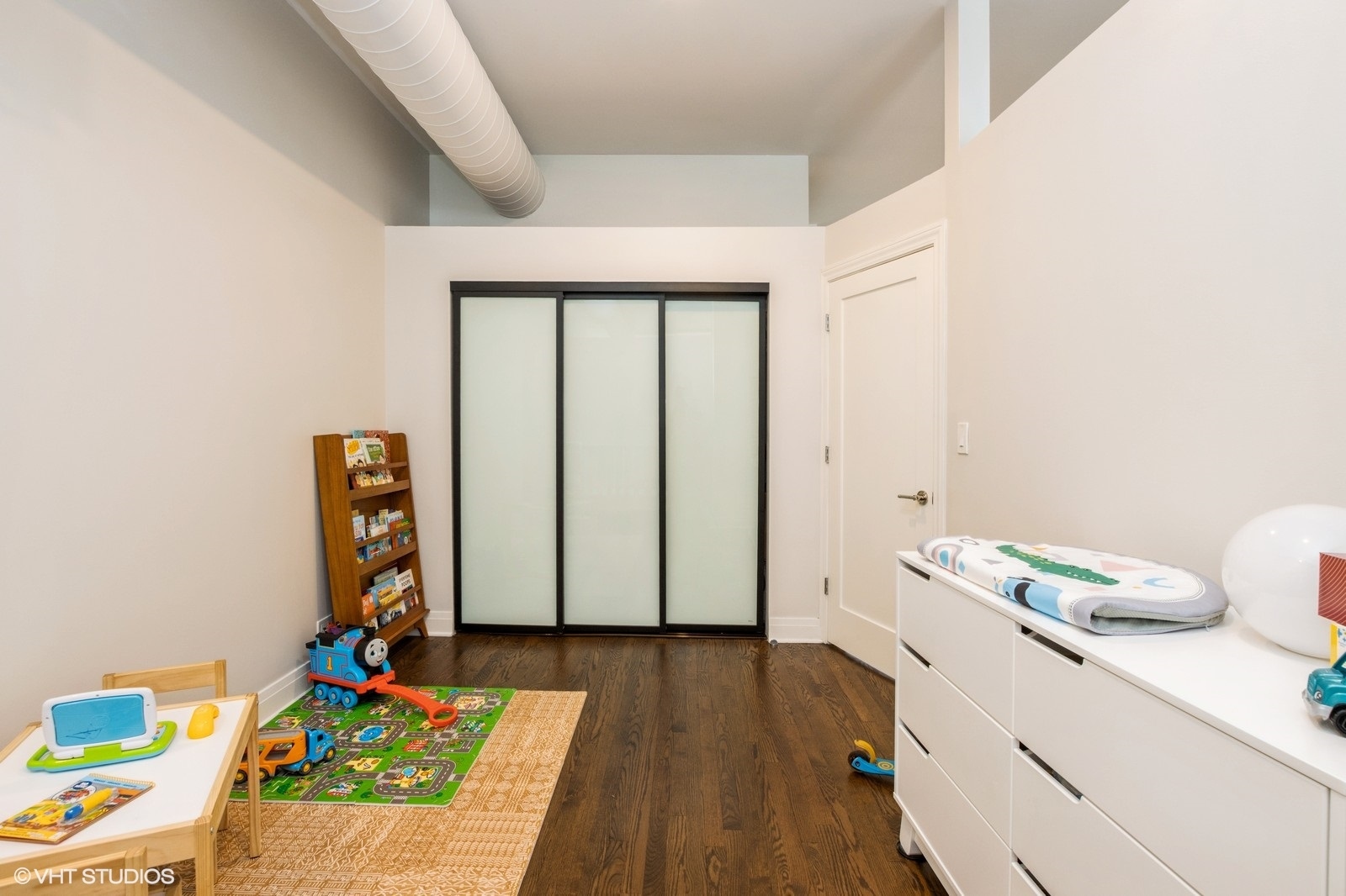 910 S Michigan Avenue Unit: 1002