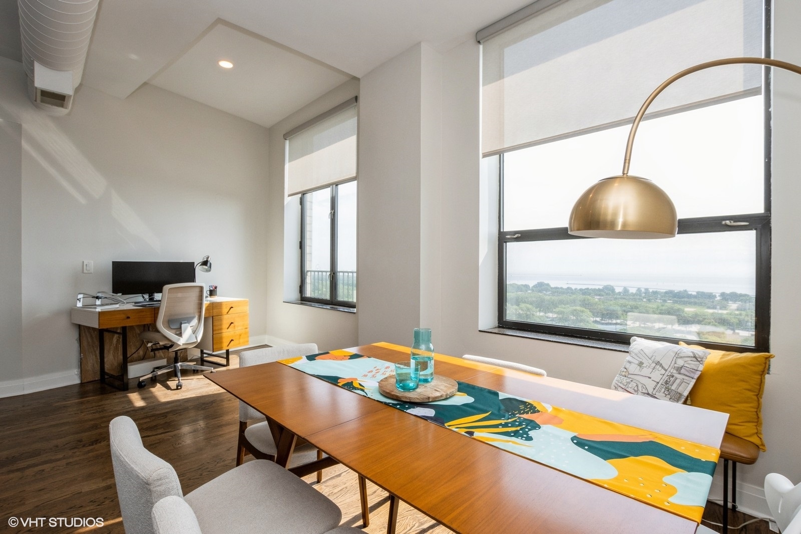 910 S Michigan Avenue Unit: 1002