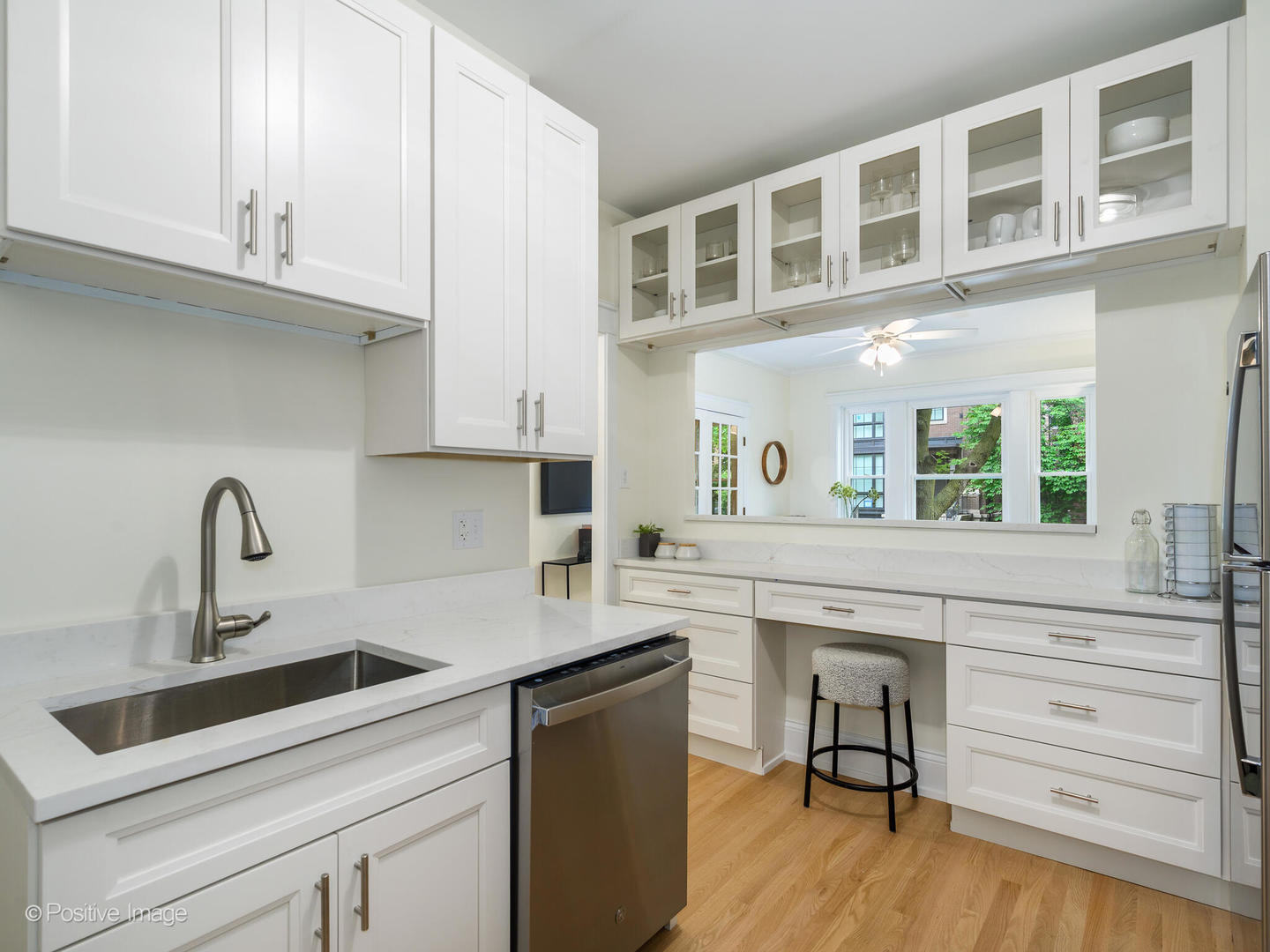 1103 W Wrightwood Avenue Unit: 1