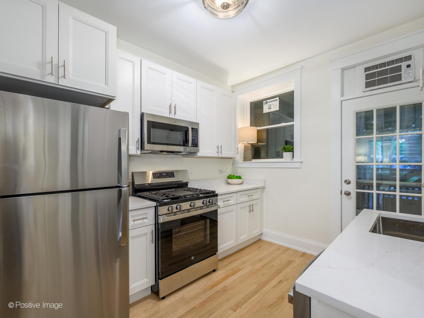1103 W Wrightwood Avenue Unit: 1