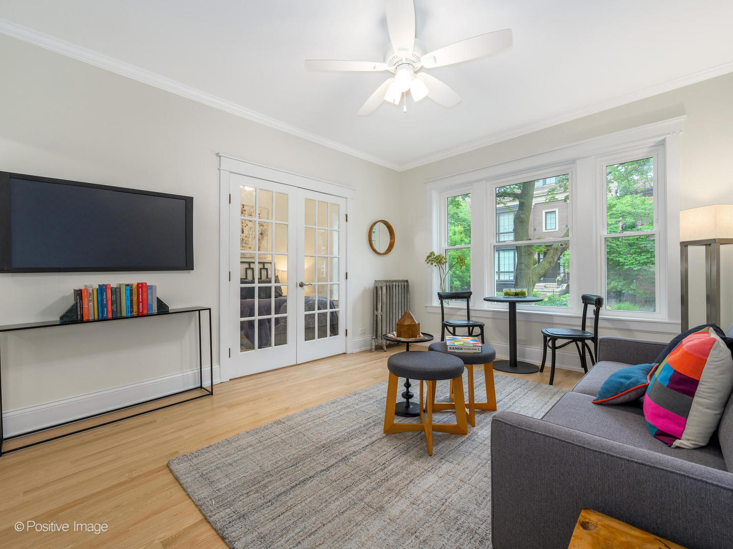 1103 W Wrightwood Avenue Unit: 1
