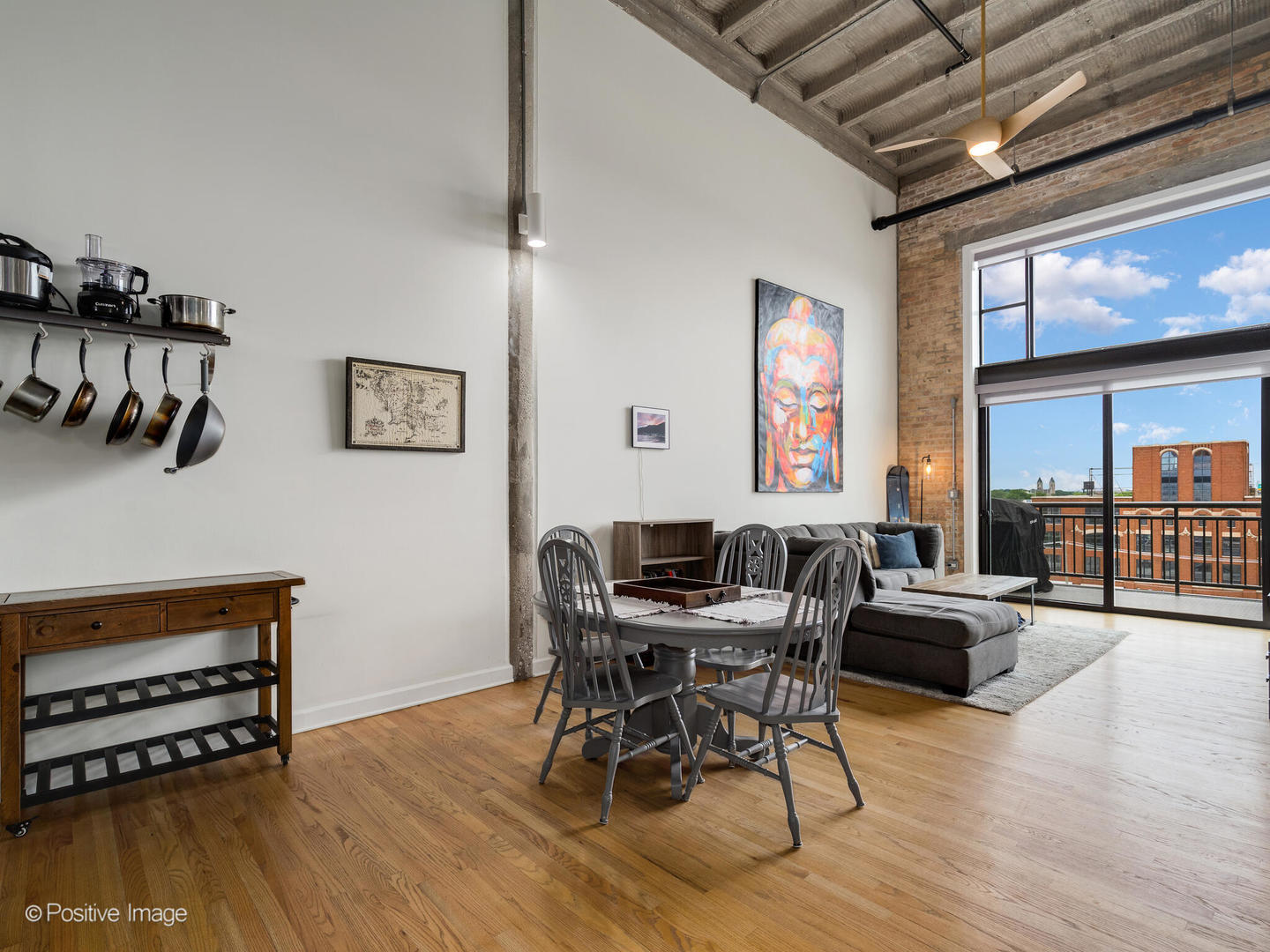 2545 S Dearborn Street Unit: 611