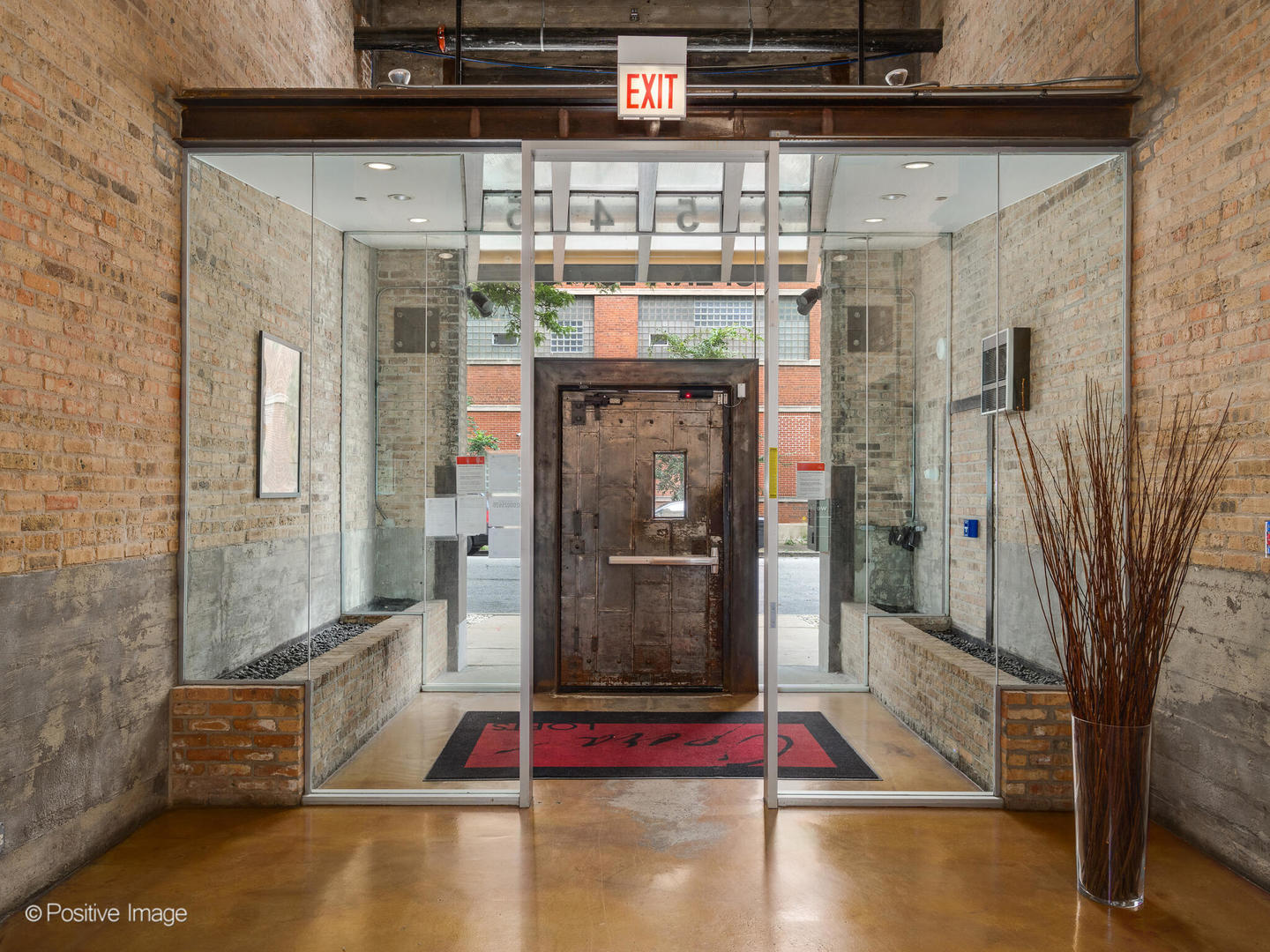 2545 S Dearborn Street Unit: 611
