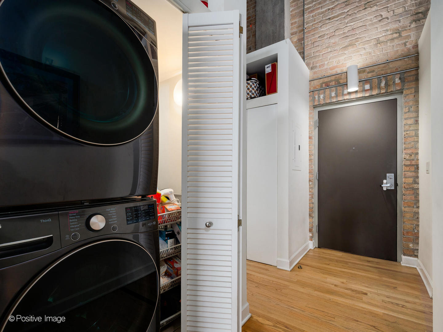 2545 S Dearborn Street Unit: 611