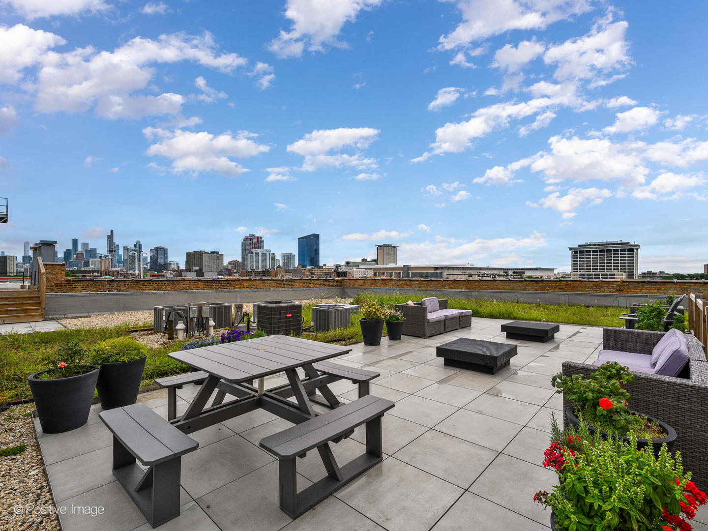 2545 S Dearborn Street Unit: 611