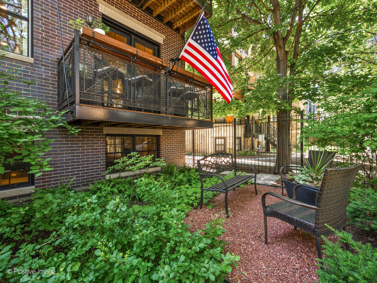 1313 W Carmen Avenue Unit: 1N