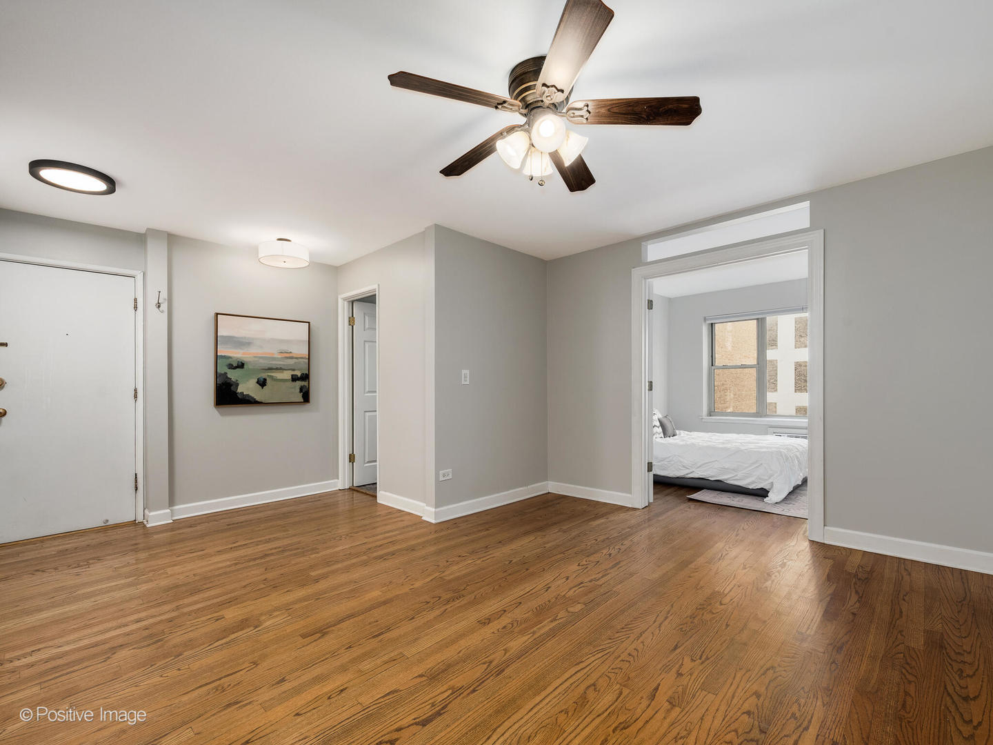 420 W Aldine Avenue Unit: 401