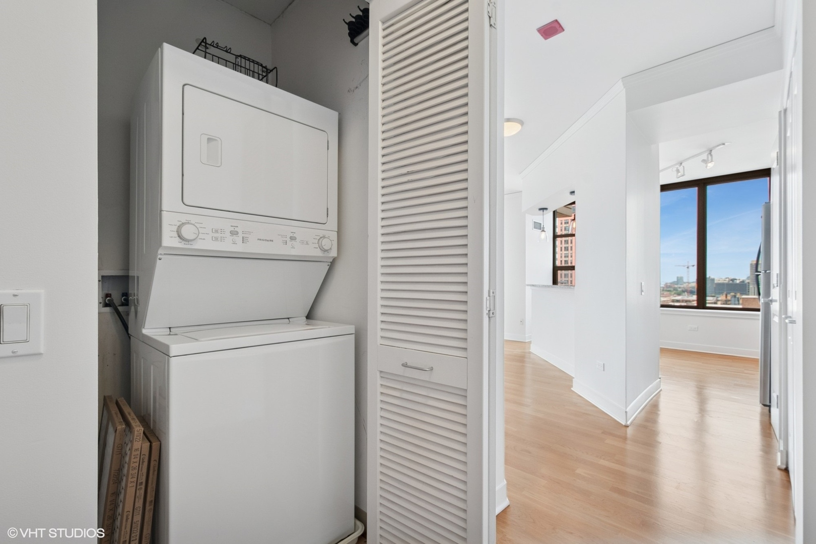 200 N Jefferson Street Unit: 1304