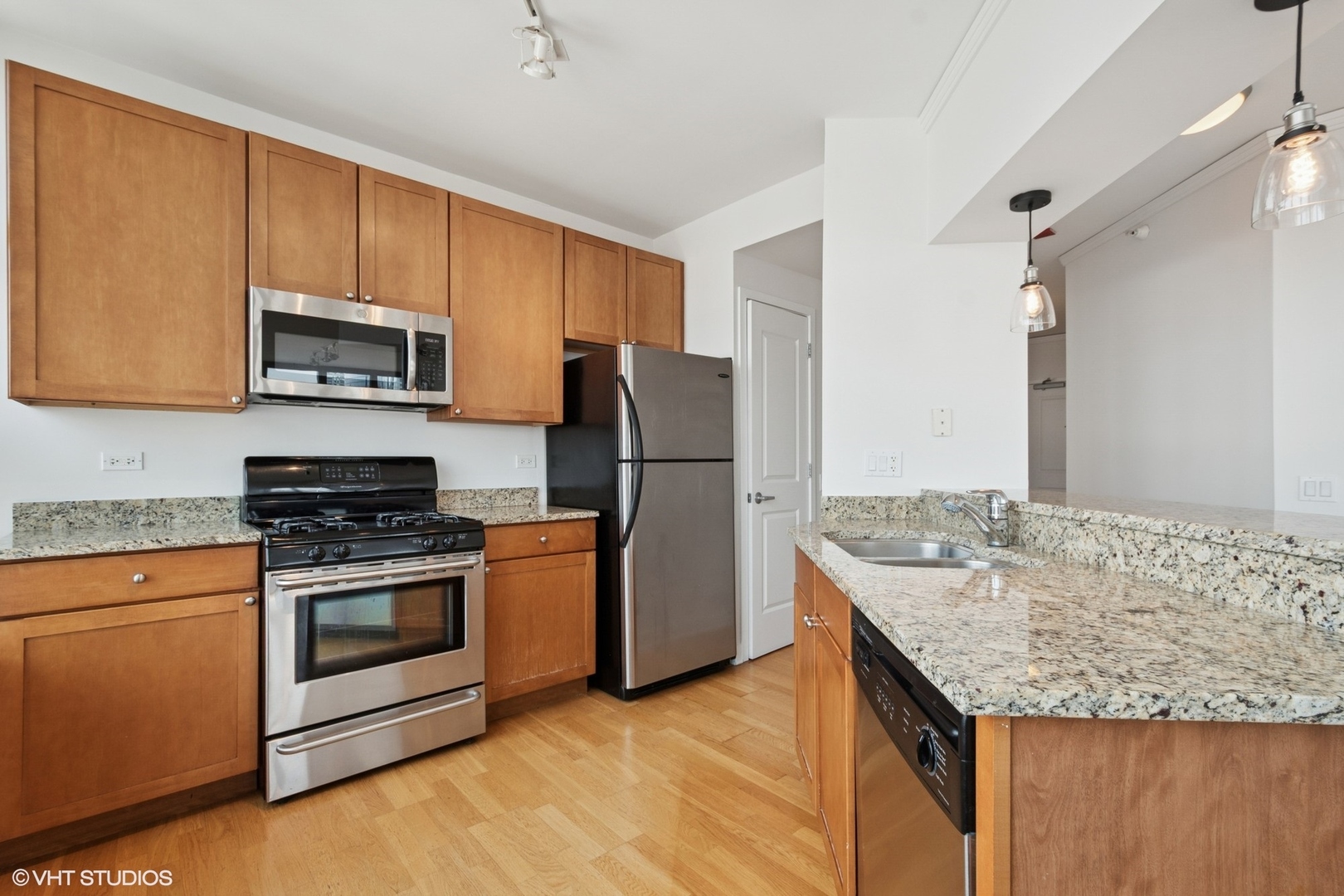 200 N Jefferson Street Unit: 1304